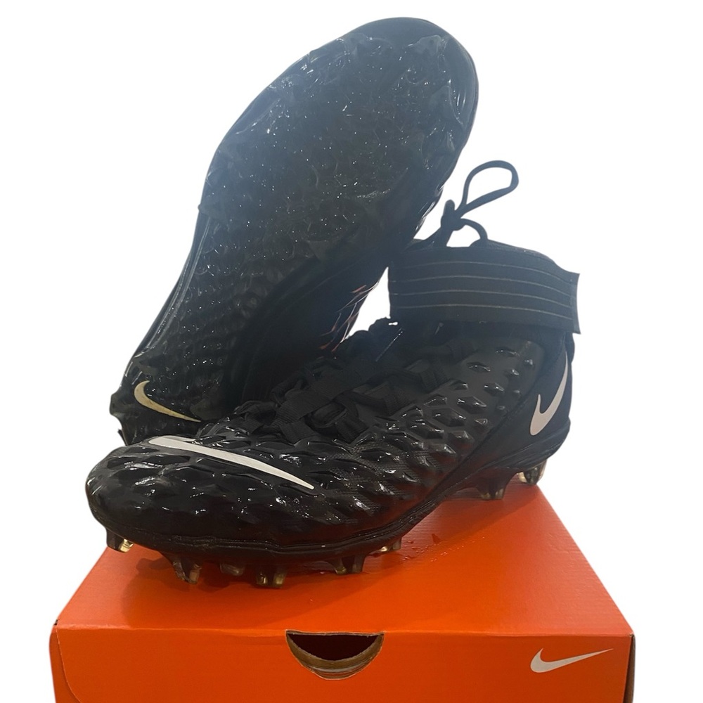 Nike Force Savage Pro 2 Football Cleats